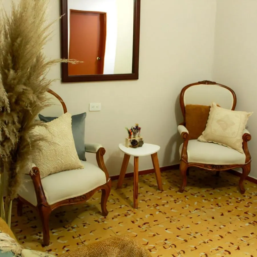 Casa Mostaza Bed and Breakfast Medellín