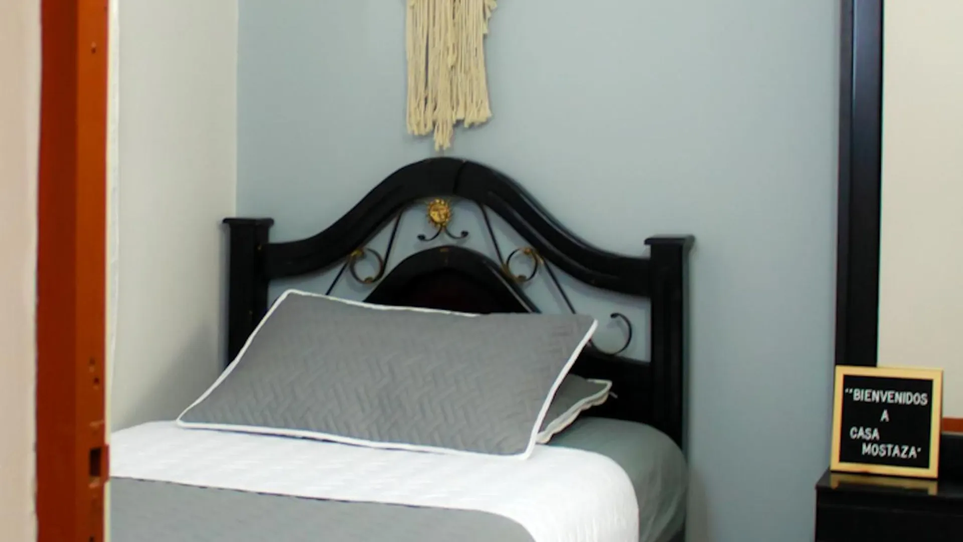 Casa Mostaza Bed and Breakfast Medellín